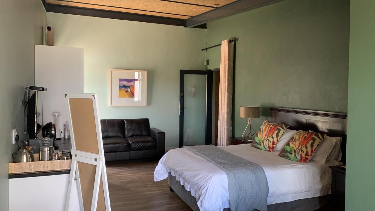The Courtyard Guest House كلارينس المظهر الخارجي الصورة
