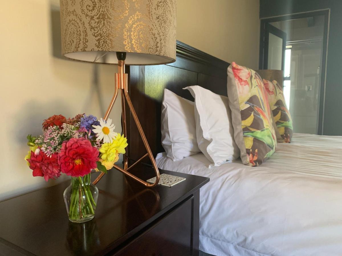 The Courtyard Guest House كلارينس المظهر الخارجي الصورة