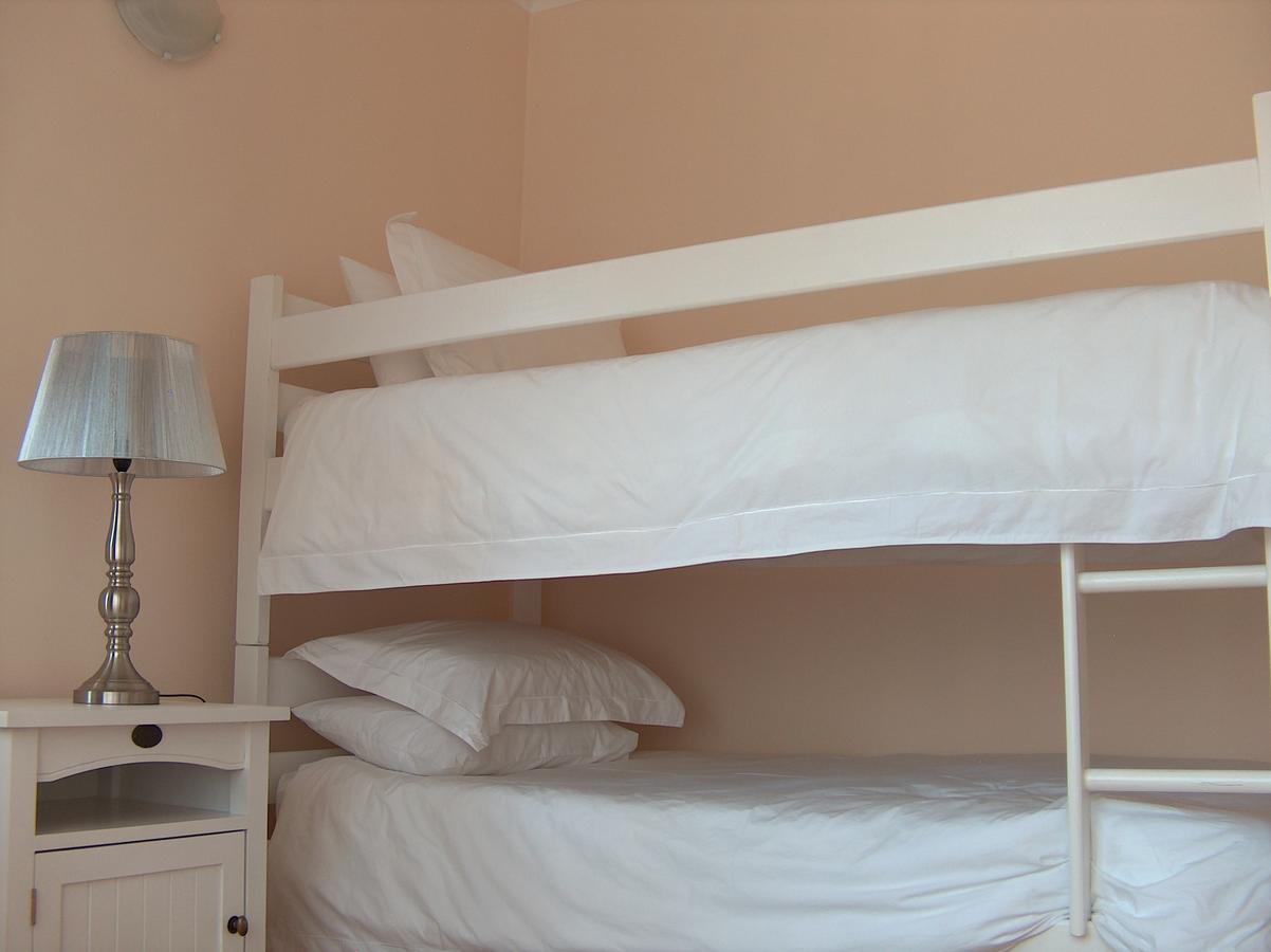 The Courtyard Guest House كلارينس المظهر الخارجي الصورة