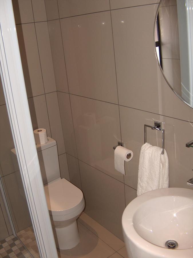 The Courtyard Guest House كلارينس المظهر الخارجي الصورة